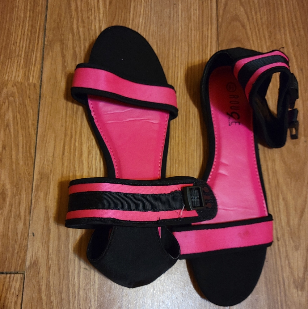 Shoe